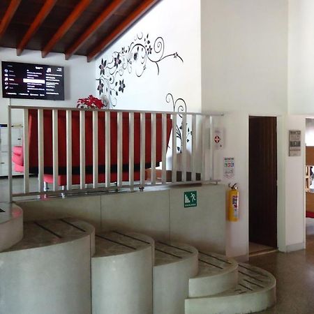 Iris Hostel Medellin Bagian luar foto