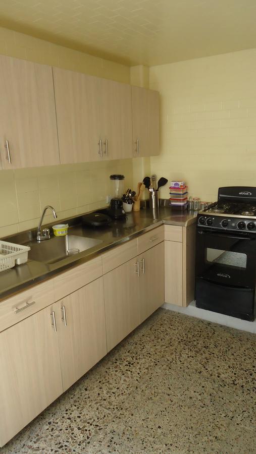 Iris Hostel Medellin Bagian luar foto