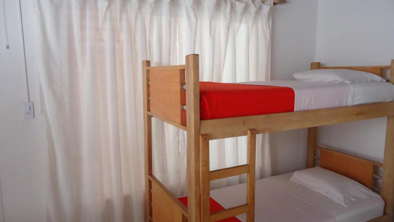 Iris Hostel Medellin Bagian luar foto