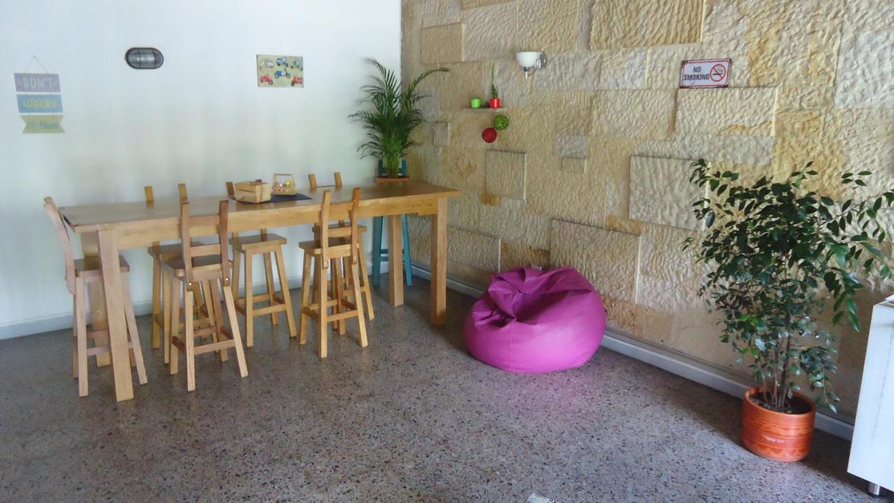 Iris Hostel Medellin Bagian luar foto